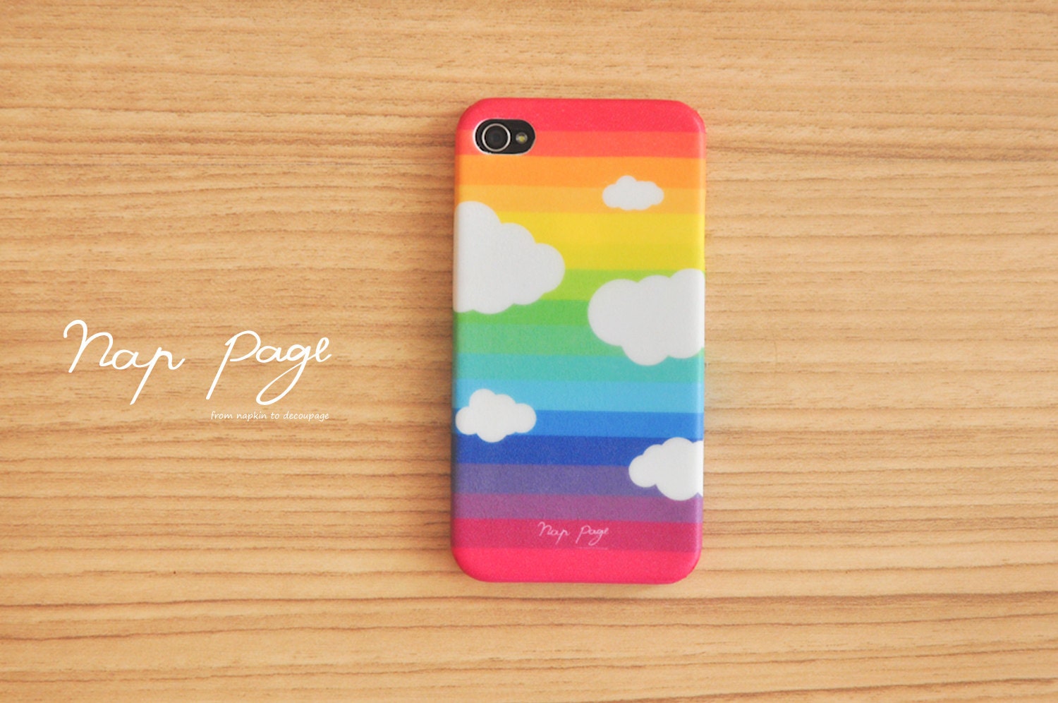 Apple iphone case for iphone iphone 5 iphone 4 iphone 4s iPhone 3Gs : White clouds on rainbow background