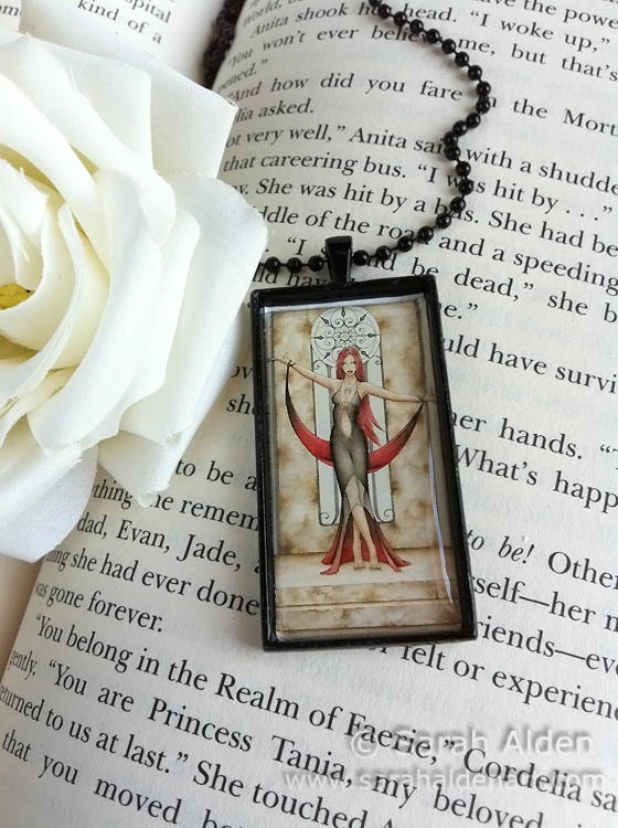 Elegant Queen Necklace Pendant Black Jewelry - Dark Red Fantasy - Sarah Alden