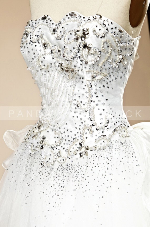 Billy/wedding gown/bridal dress/women clothing/custom made/sweetheart neckline/hand sewn beads/all size
