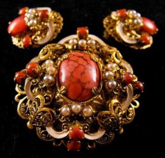 Superb Baroque Coral Rhinestone Set Brooch Earrings Demi Parure Sale 50.00