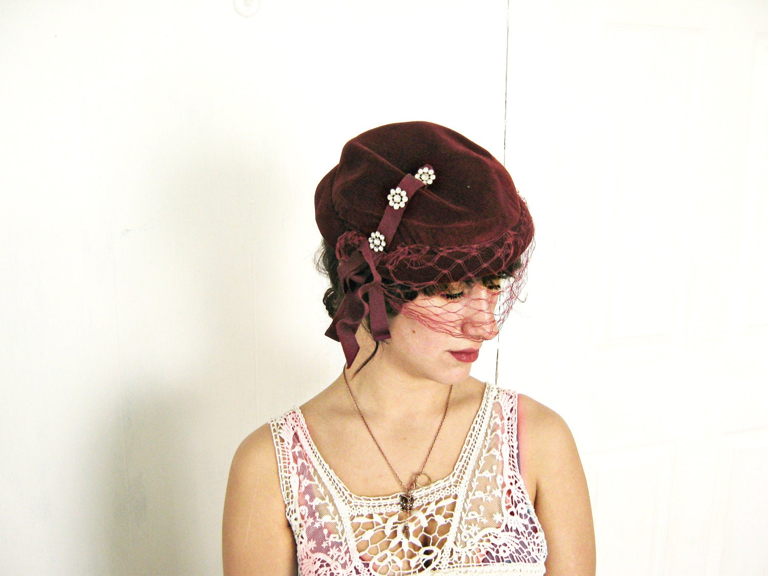 1950s Velvet Hat / Burgundy  / Rhinestones / Hat with Veil / Art Deco / For Her