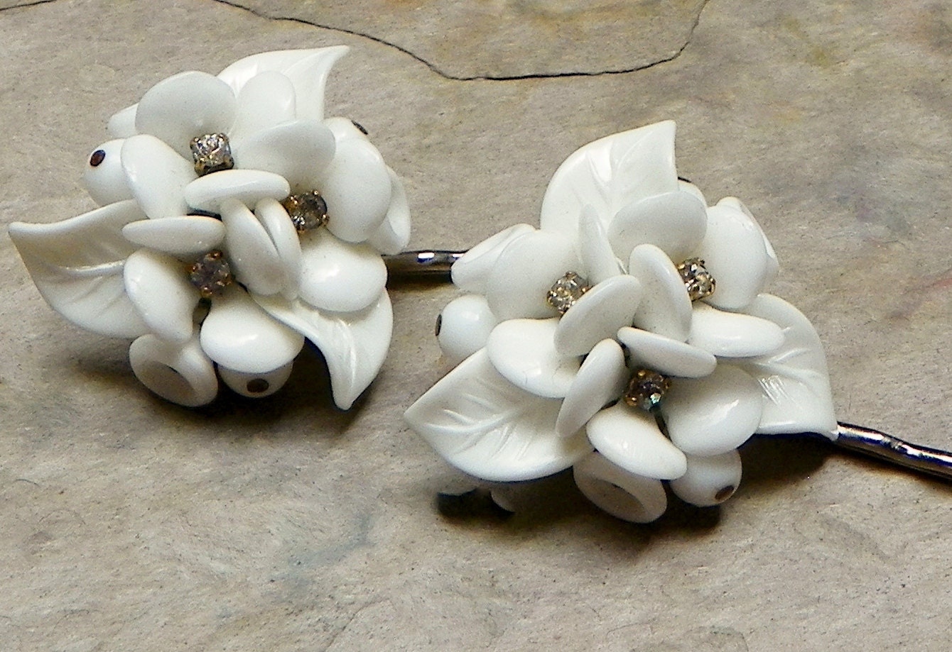 Decorative Pin Up Rockabilly White Flower Bobby Pins
