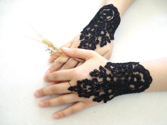 Black Fingerless Gloves, Lace Wedding Accessory, Gothic gloves,  Bridal accessory, Black  Fingerless Gloves, Black
