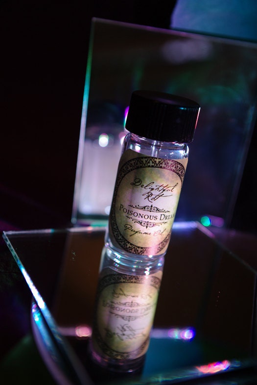Perfume Oil Bottle (Large) - Poisonous Dream