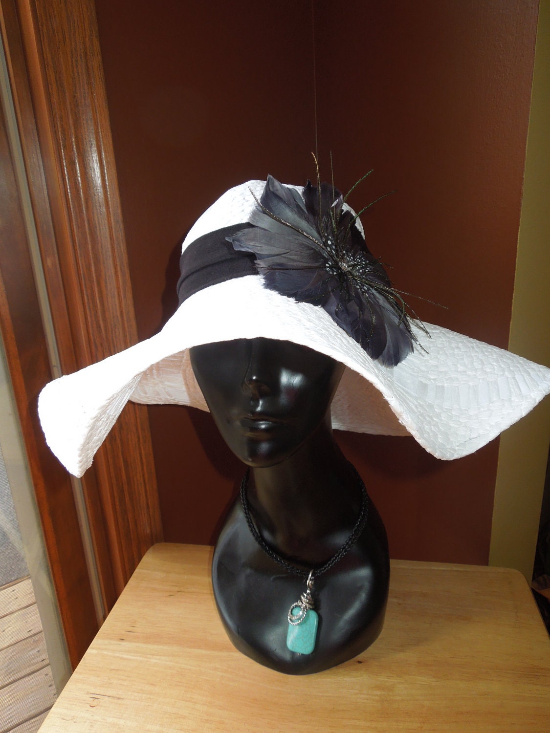 Floppy Sun Hat w/ Flower Appliqué - Women