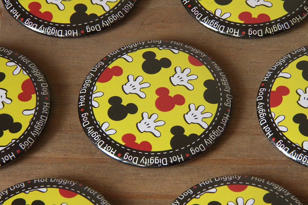 Hot Diggity Dog, Mickey Mouse magnets - Kids party bags