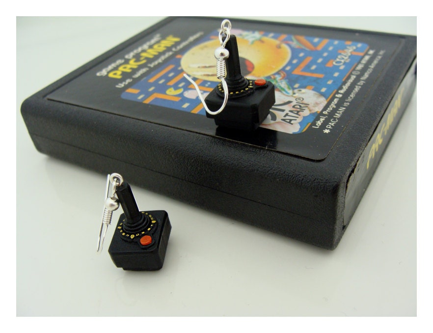 Atari 2600 Joystick Earrings - polymer clay and resin retro-game miniatures Atari