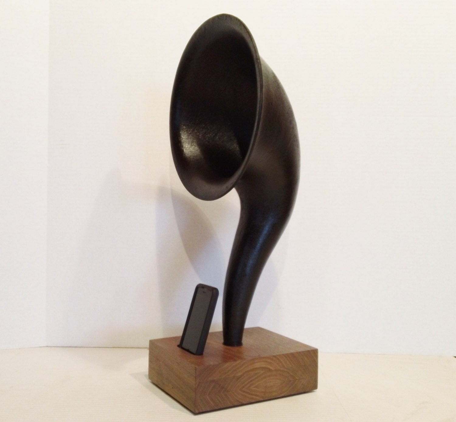 Acoustic  iPhone Speaker Dock Utilizing a Vintage  Gramophone Phonograph Horn -Ready to Ship-