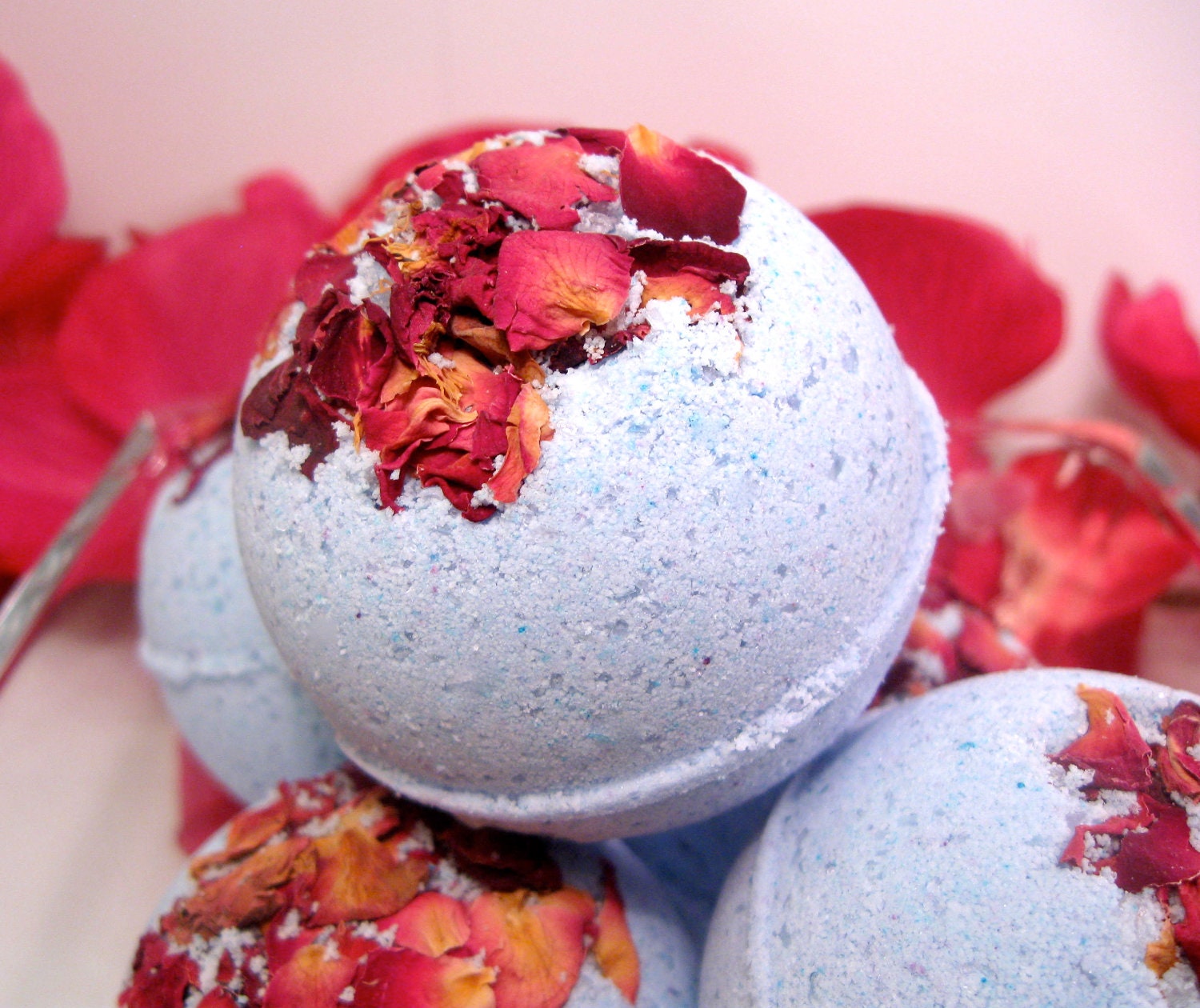 Bath Bomb - Hyacinth - Vegan Moisturizing Bath Bomb