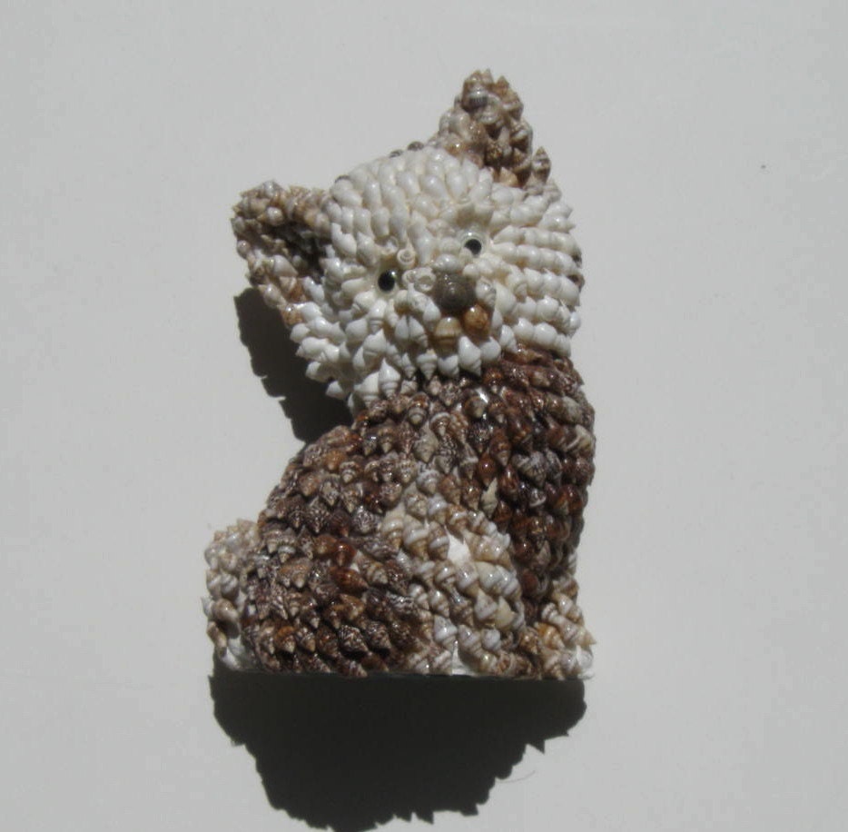 Housewares Vintage Home Decor Collectible Cat Shell figurine Animal