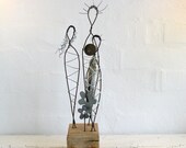Wire Sculpture Women of the Earth. Rustic Female Goddess Sculpture. Mixed Media Art on Reclaimed Wood. Titled: Women of the Earth - idestudiet Wire Sculpture Women of the Earth. Rustic Female Goddess Sculpture. Mixed Media Art on Reclaimed Wood. Titled: Women of the Earth - idestudiet