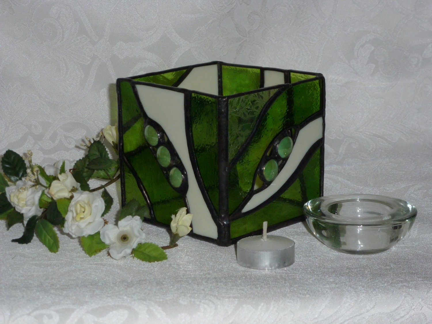 Green & ivory stained glass candle holder with tea light