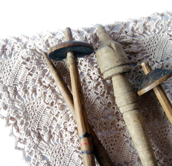 Antique wood spools - wood spindels - set of four - vintage decorative rustic home decor - SET no 2