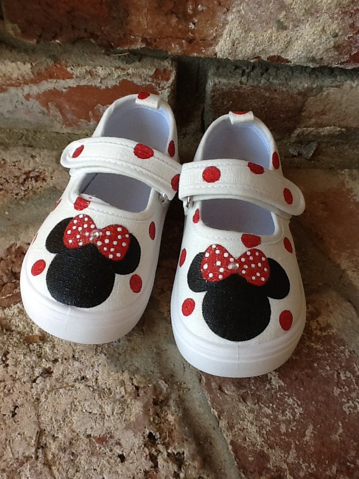 Minnie Mouse love