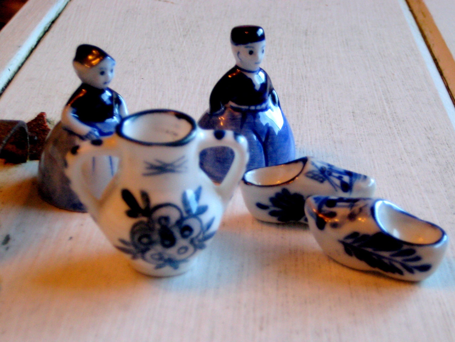 Vintage Delft minatures, dutch boy and girl, vase, Holland, set of 5 pieces, instant collection, 2 inches