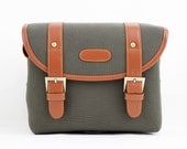 C105 Green Canvas Camera Bag w/ Shoulder Strap