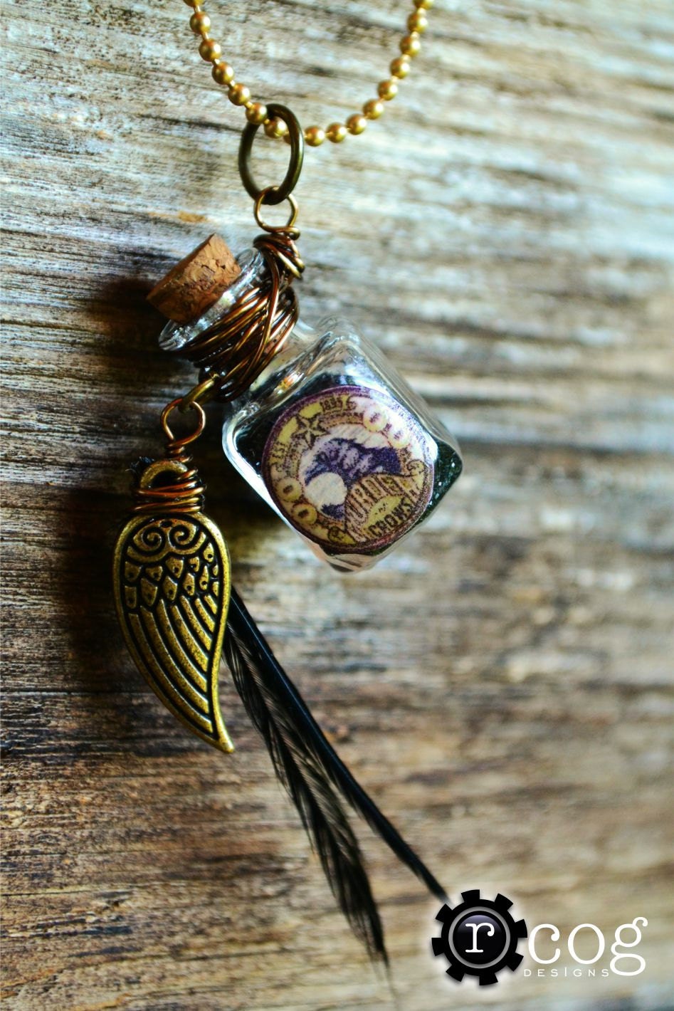 BioShock Infinite - Murder of Crows Vigor - Glass Bottle, Charm and Black Feathers