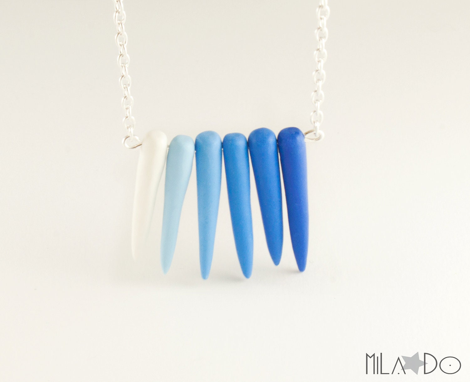 Nabi necklace ombre white and electric blue - Tribal spikes necklace - Primitive horn necklace - Ombre jewelry