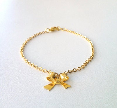 PETITE BOW: 14K Gold Petite Bow Bracelet
