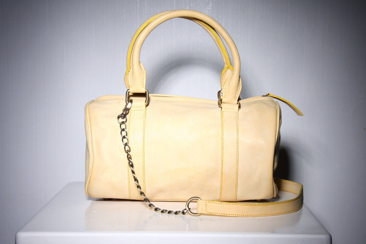 Duffel Leather Bag in Pale Yellow