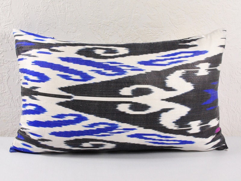 Set of 2 16x24 lumbar Ikat Pillow covers- Decorative pillow covers - throw pillows - accent pillow lip111