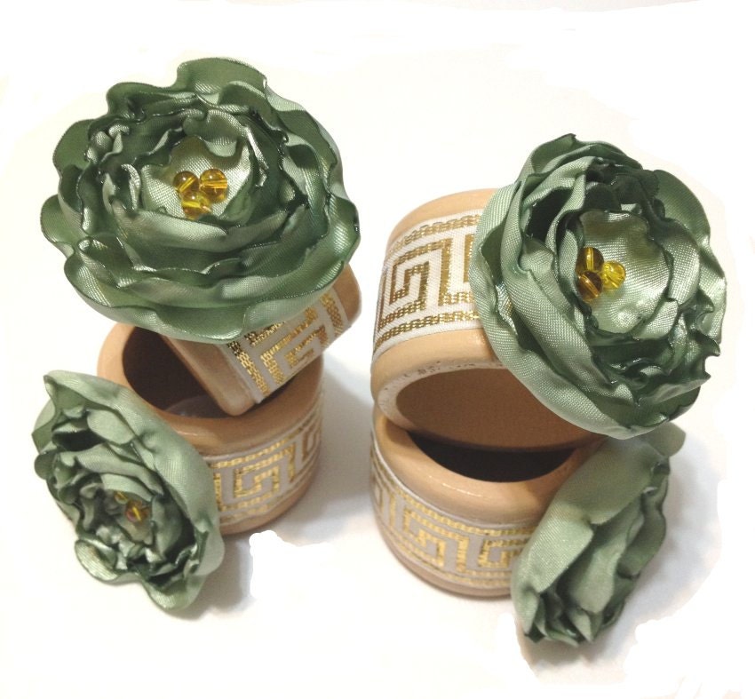 Mint Green Flower Napkin Rings, 8 Piece Set
