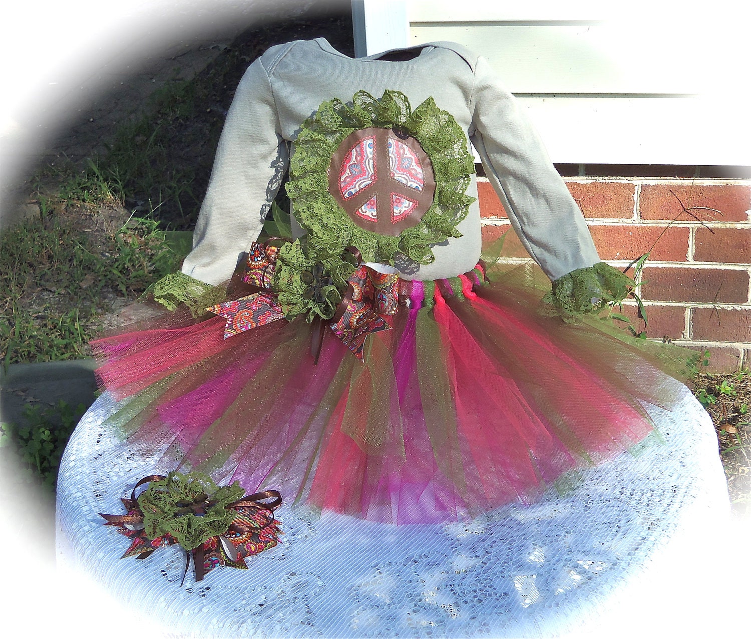 Beautiful custom made infant toddler Pageant Boutique 3pc tutu skirt set for Fall or Thanksgiving Size 9m Peace sign, Lace, Floral paisley