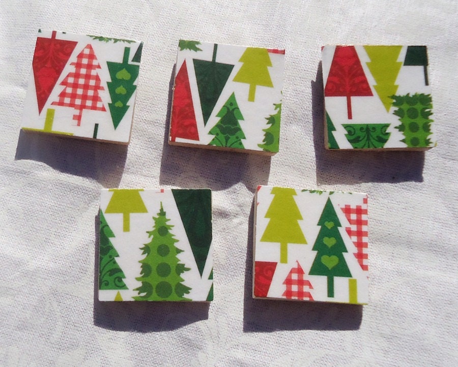 Christmas Trees, Holiday, Green White Red, Wood Magnet set, Wood Tile