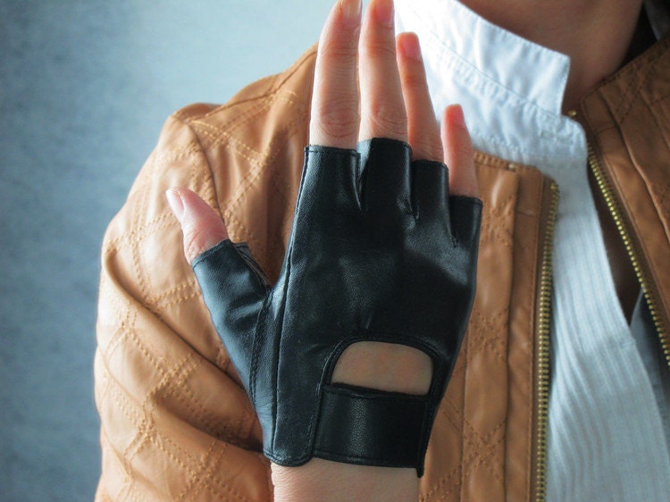 Real Leather Fingerless Short Gloves - Black Lambskin Unlined Bicycle Driving Gloves - Sheepskin  - Women - Handmade