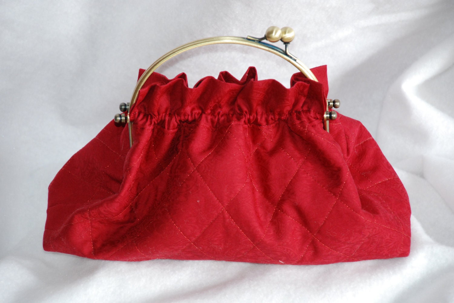 darling red purse for your holiday party, or for whatever.