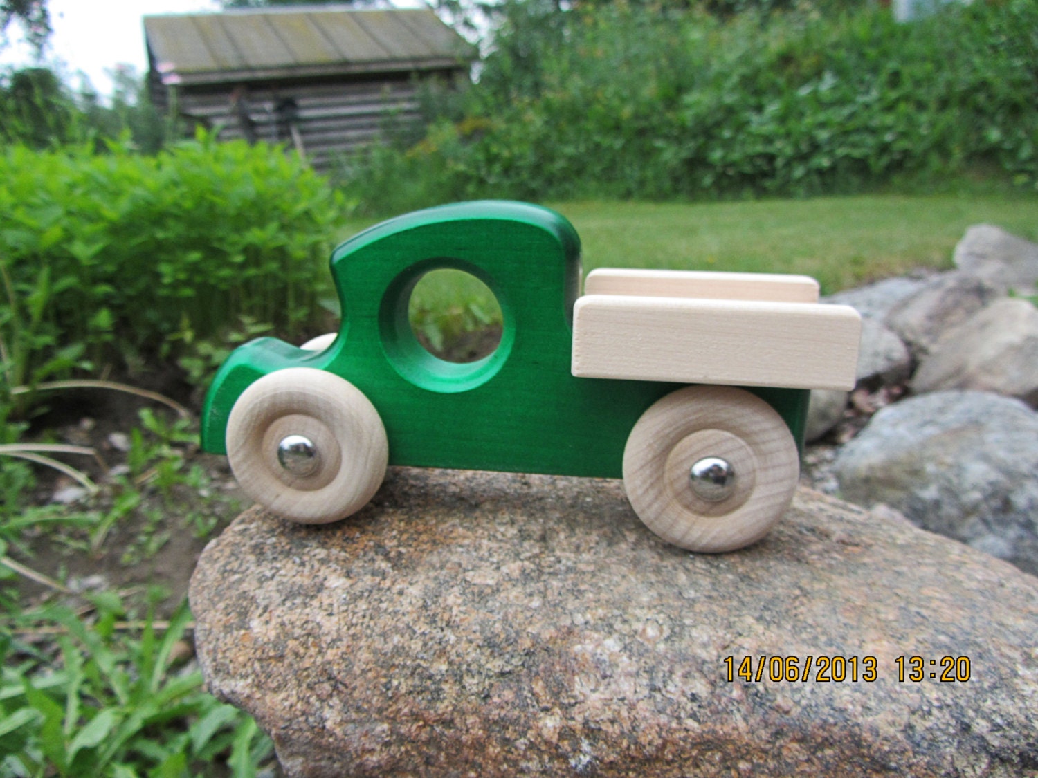 T-Ford Truck wooden car, available in blue, green and yellow