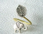 Silver elephant ring with a leaf