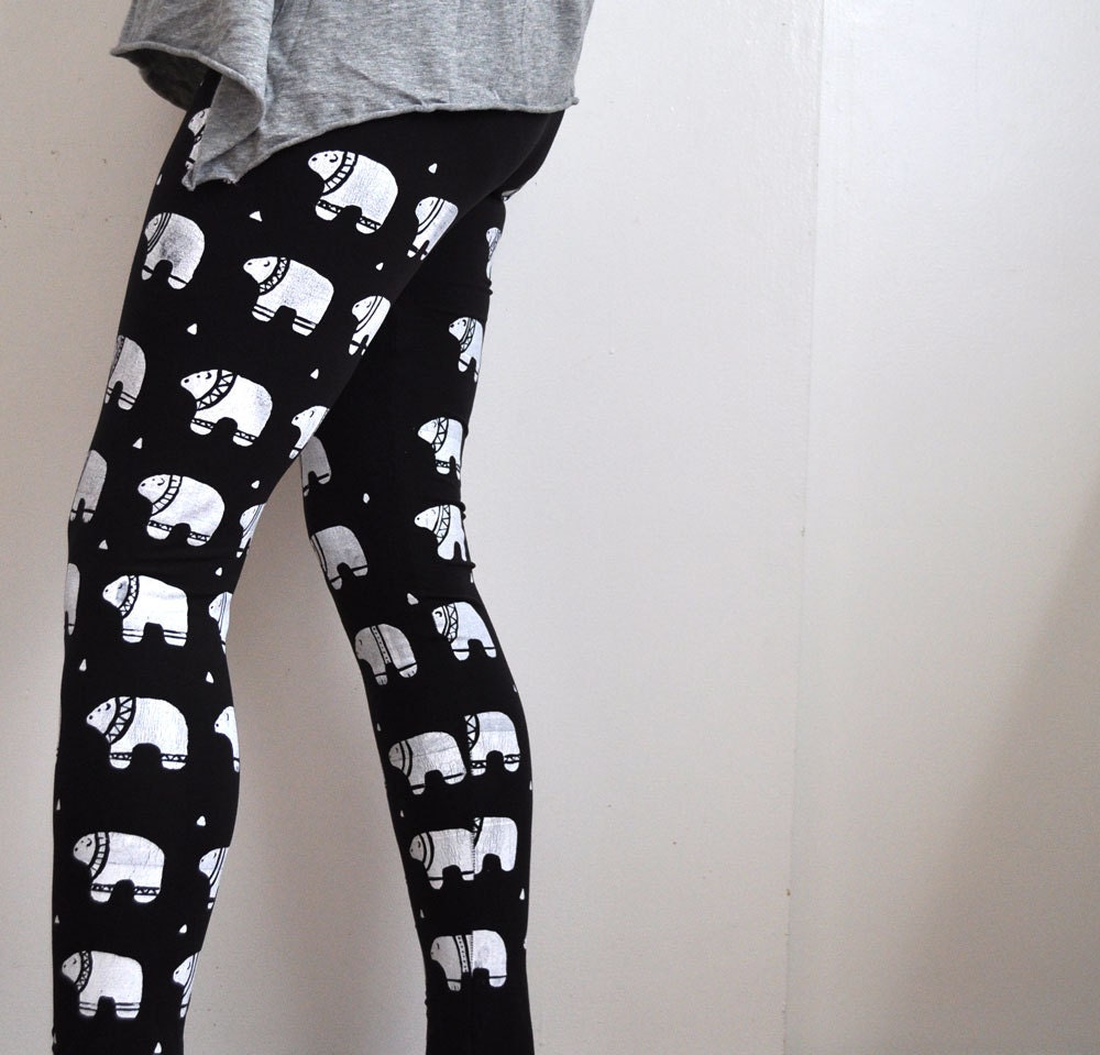 Spirit Bear Print Leggings in Black