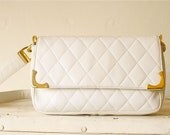 white quilted leather handbag 60s 70s by Susan Gail
