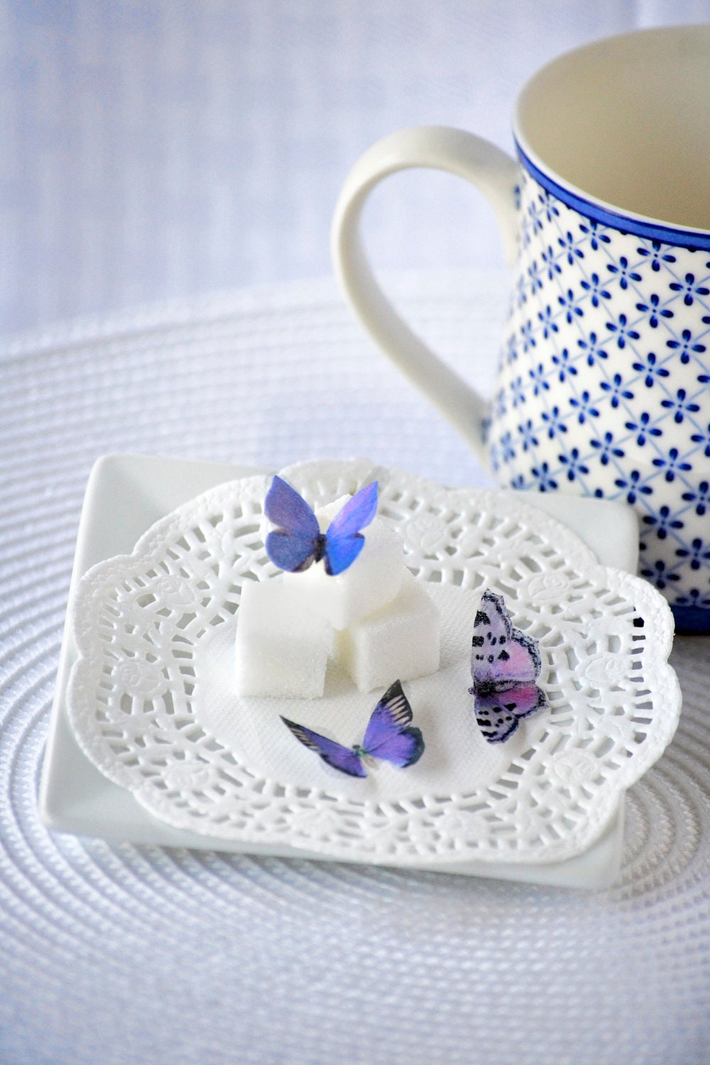 Itsy Bitsy Edible Butterflies - Purple Assorted Butterflies set of 48 for Cakes and Cupcakes