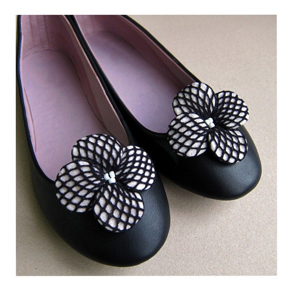 Handmade Felt & Fishnet Shoe Clips - Various Colours