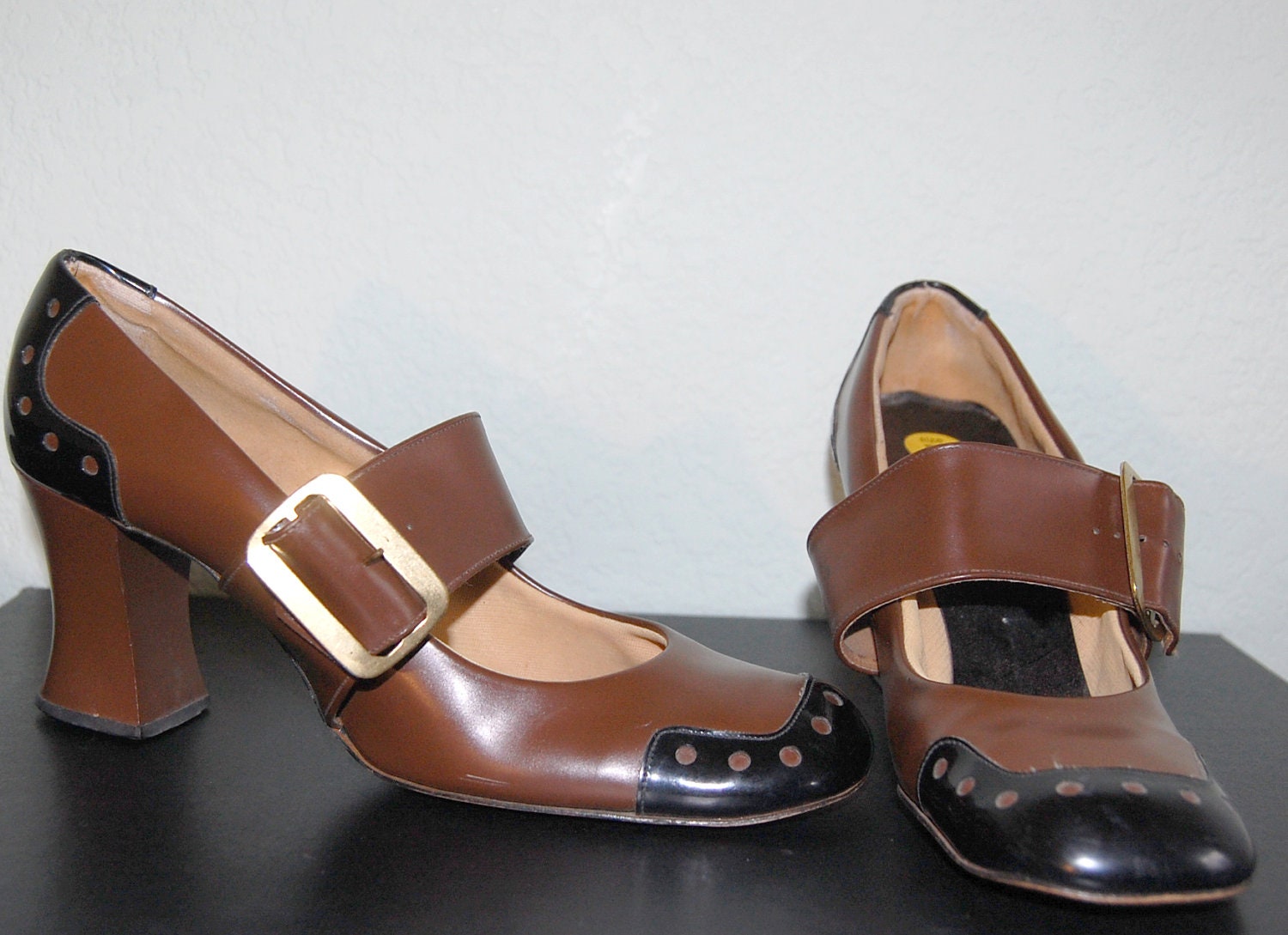 Vintage Mod Black and Brown Oxford Mary Jane Shoes High Heels