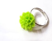 Birght Green Chrysanthemum FLower Ring
