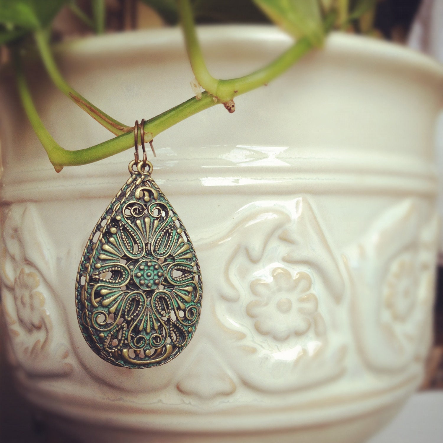 15% OFF - Filigree Teardrop Earrings