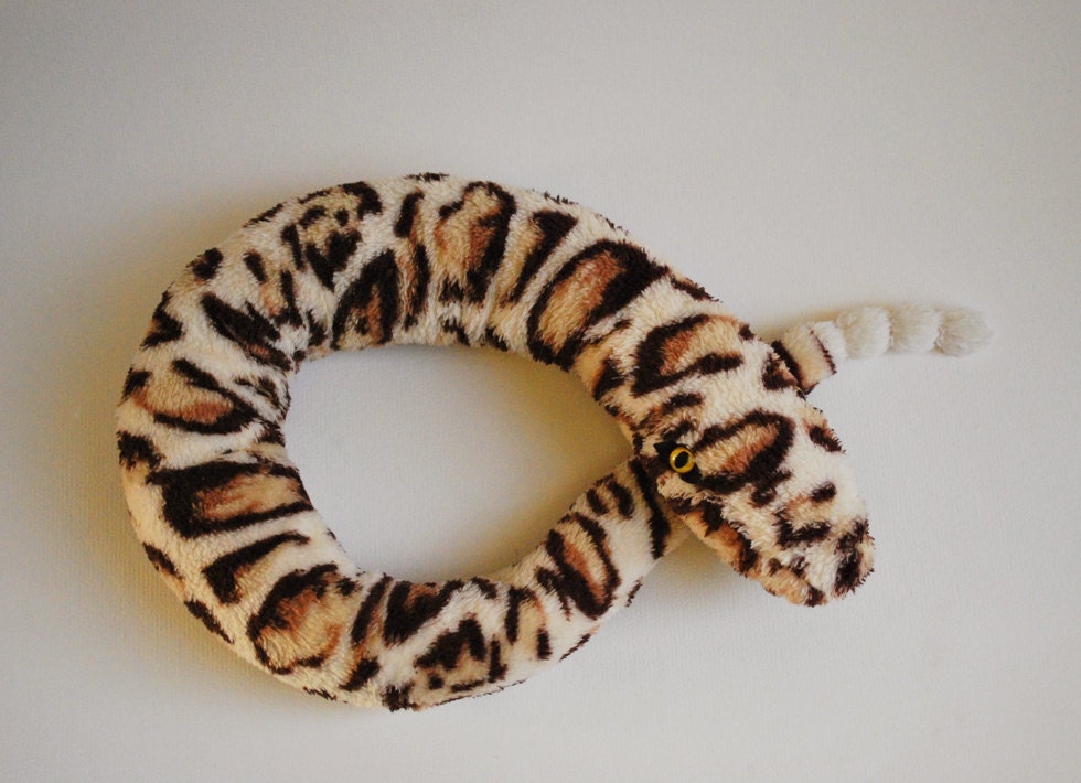 SnakeToy - Soft Fuzzy Rattle Snake