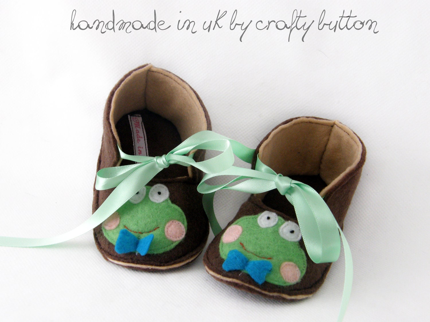 Frog baby booties - baby boy felt shoes