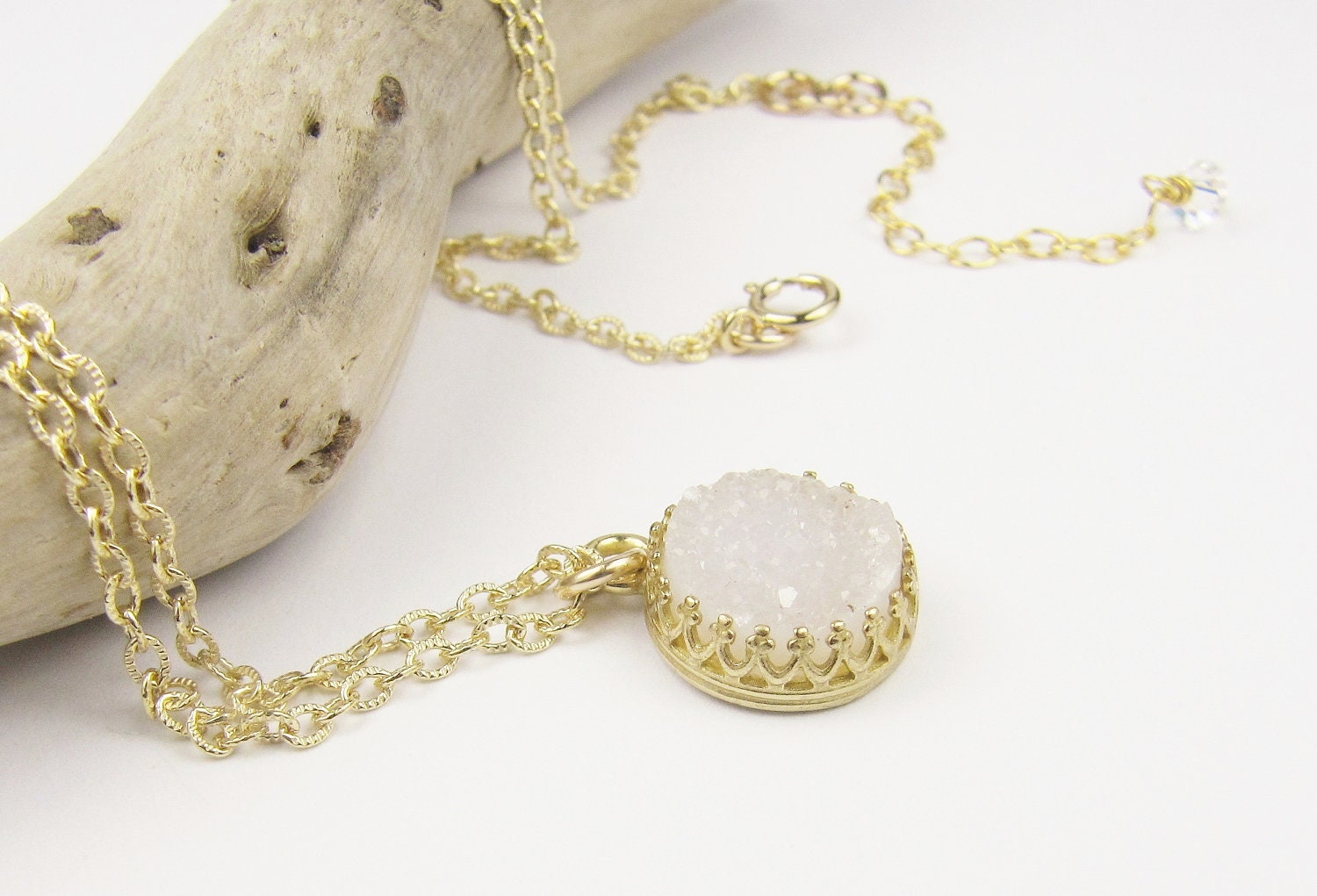 Druzy Necklace, Drusy Necklace, Gemstone Necklace, Gold Necklace, Druzy Pendant, Pendant Necklace, Drop Necklace, White Necklace