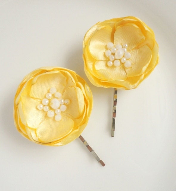 Yellow Flower Bobby Pins, Womens Girls Bridal Hair Clips, Small Flowers, Lemon, Bridesmaid Summer Wedding Accessories