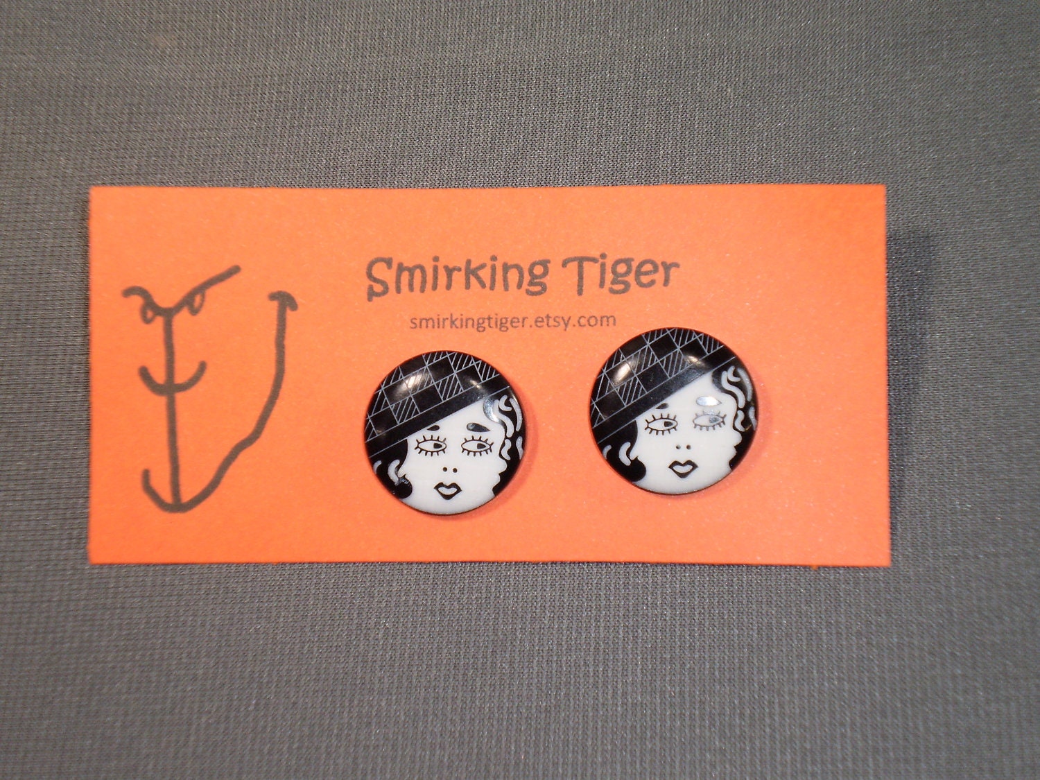Button Earrings: Starlet Earrings in Black & White (E16 E57)