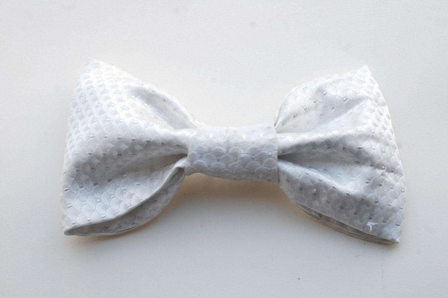 Big Bow hair clip , white bow pin