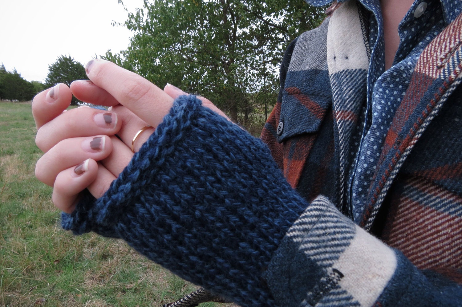 Crochet Gloves,  Fingerless Gloves, Crochet Wrist Warmers in Navy Twist / The Beekeeper's Mitts