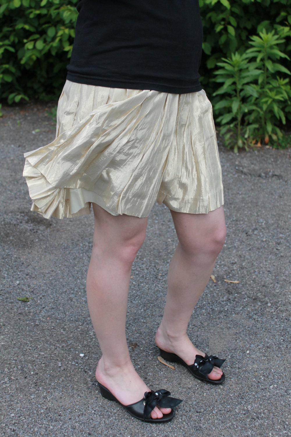 Metallic Gold Mini Skirt/ Shimmery Tennis Skirt/ 70s 1970s / M Medium