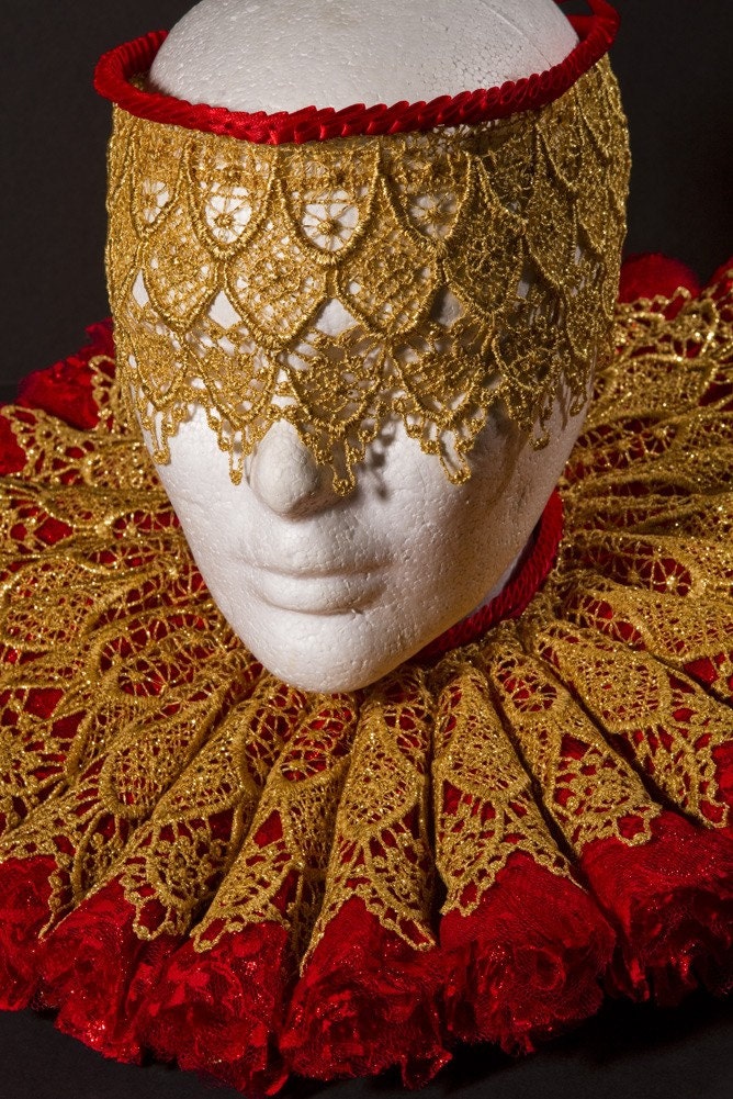 Carnivale Gold Lace Mask