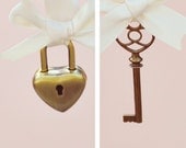 Wedding lock and key set, Unique keepsake, Boutonniere and bouquet pin - GUARDED HEART - groomsmen