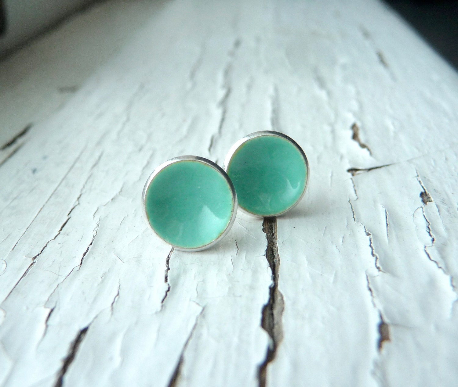 sea foam dot earrings